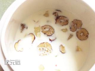 Stewed Red Date Milk with Flower Maw recipe