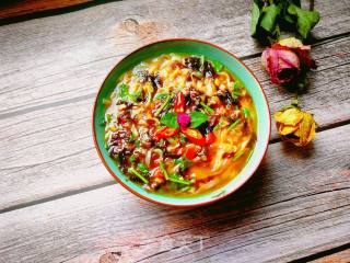 Tomato, Seaweed and Shrimp Skin Noodle Soup recipe