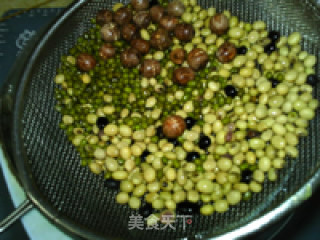 Mung Bean and Lotus Seed Soy Milk recipe