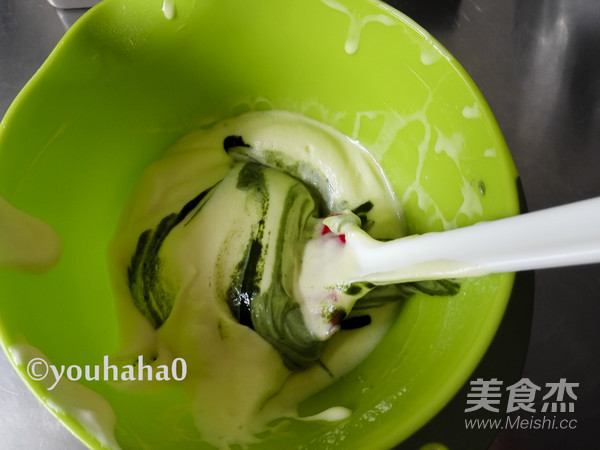 Matcha Whirlwind Cake Roll recipe