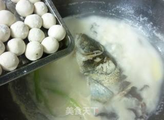 Shepherd's Purse Glutinous Rice Balls Stewed Fish Head recipe