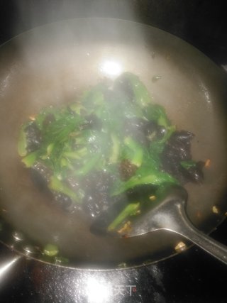 Stir-fried Fungus with Vegetables recipe