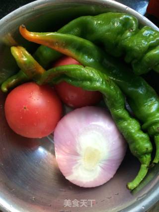 Stir-fried Onions with Green Peppers recipe