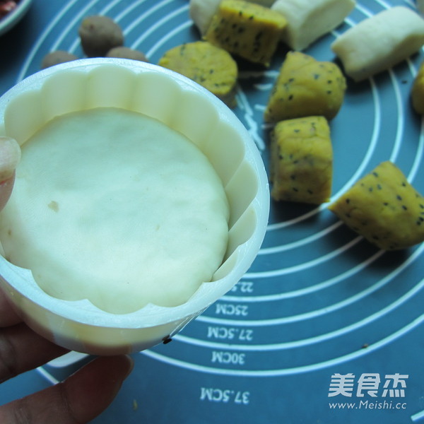 Bean Paste Mooncake recipe