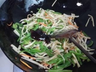 Pleurotus Eryngii with Green Pepper and Oyster Sauce recipe