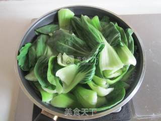 Mushroom Buns with Green Vegetables recipe