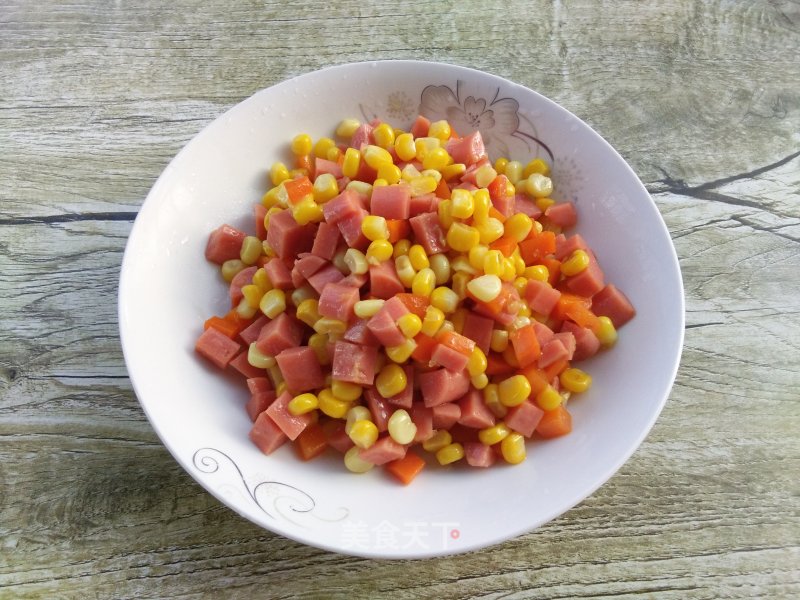Stir-fried Corn with Ham and Carrots recipe