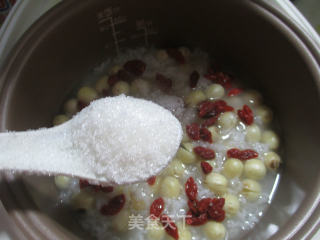 Chinese Wolfberry and Lotus Seed Rice Porridge recipe