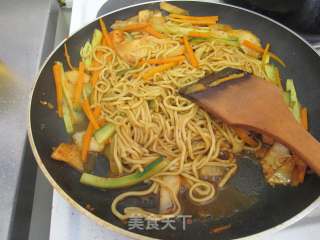 [spicy Kimchi Fried Noodles] Fancy Fried Noodles recipe