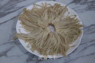 Flavored Roast Pork with Pickled Pepper and Enoki Mushroom recipe