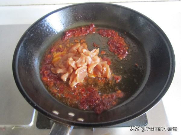 Stir-fried Pork with Spicy Beancurd and Lotus Root recipe