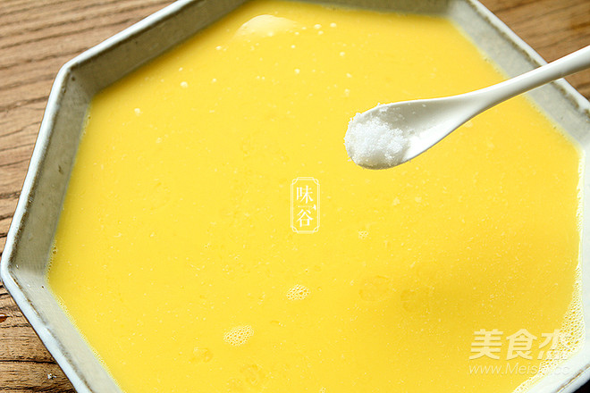 Emerald Shrimp Steamed Egg recipe