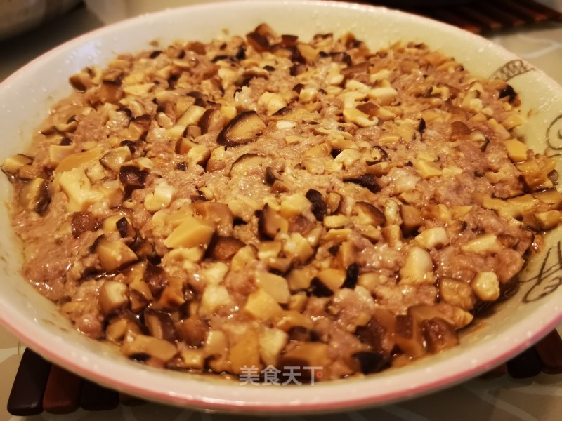 Steamed Meat Cake with Mushroom recipe