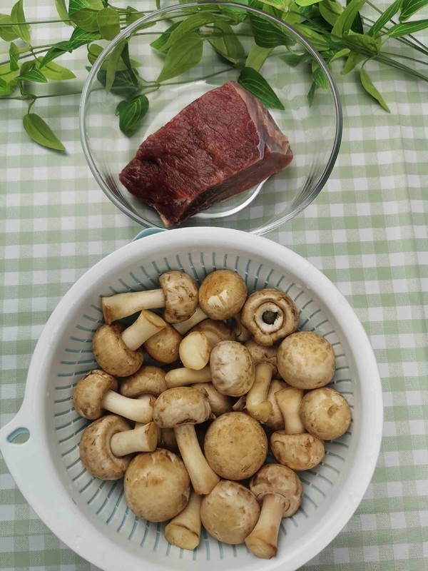 Stir-fried Beef with Fresh Mushrooms-premium Reduced Fat Meal recipe