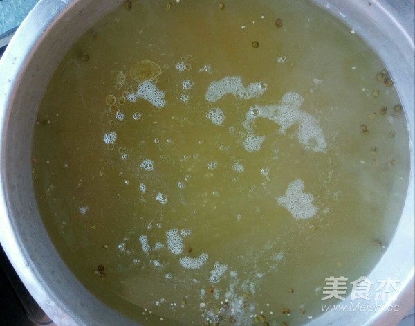 Lotus Seed Mung Bean Mixed Grain Congee recipe