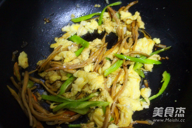 Scrambled Eggs with Daylily recipe