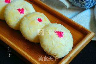 Traditional Meringue Five-core Moon Cake recipe