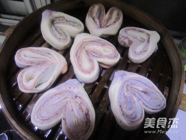 Bean Paste Heart-shaped Buns recipe