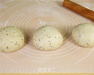 Super Delicious Black Sesame and Purple Sweet Potato Bread recipe