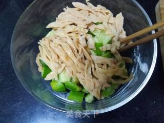 Vegetarian Chicken Wings with Cucumber recipe