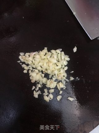 Stir-fried Beans with Garlic recipe