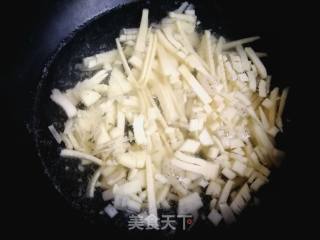 Winter Bamboo Shoots with Red Oil recipe