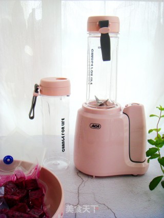 Strawberry Yogurt Cup recipe