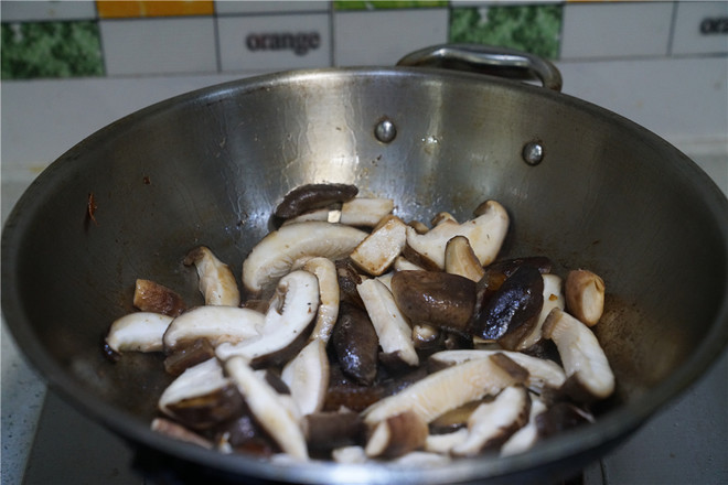 Stewed Bamboo Shoots with Mushrooms recipe