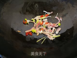 [yantai] Stir-fried Noodles with Homemade Vegetables and Pork recipe