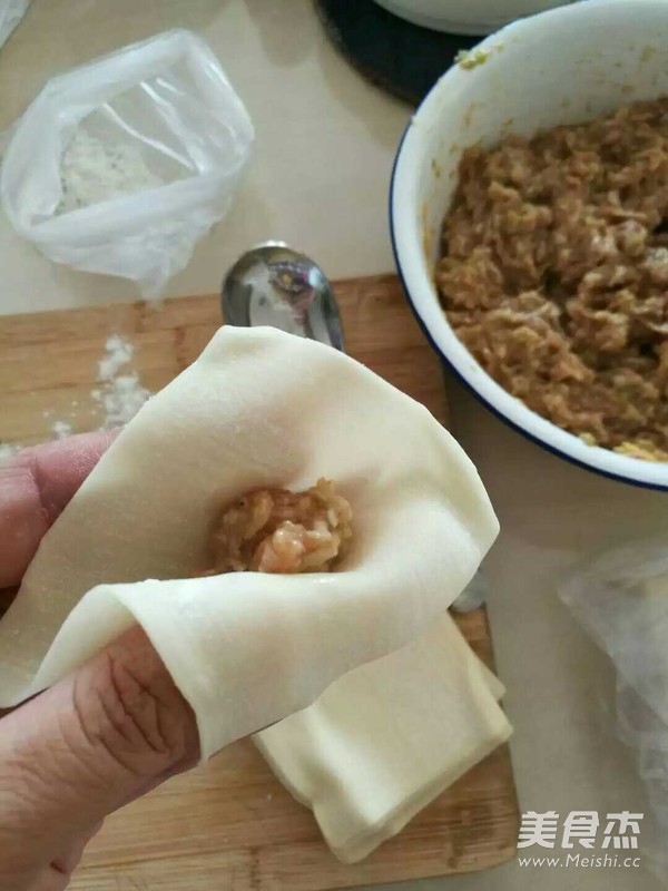 Fresh Meat Wonton recipe