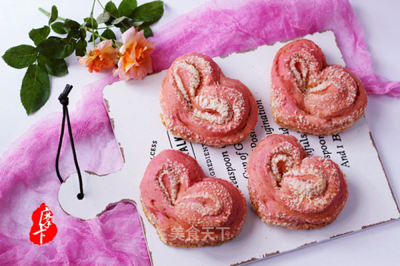 Pink Girl Heart [pitaya Coconut Heart-shaped Bread]