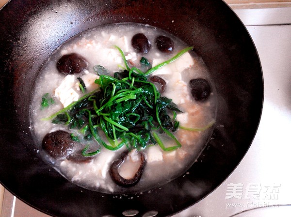 Spinach and Shrimp Tofu Soup recipe