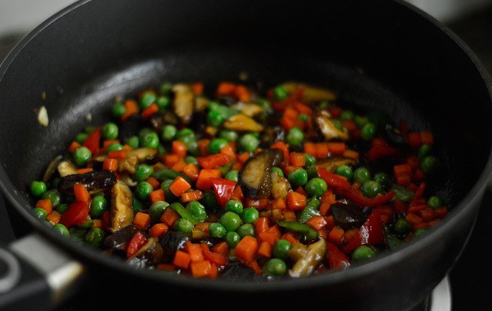 Stir-fried Peas with Mushrooms recipe