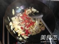 Stir-fried Pork with Winter Bamboo Shoots recipe