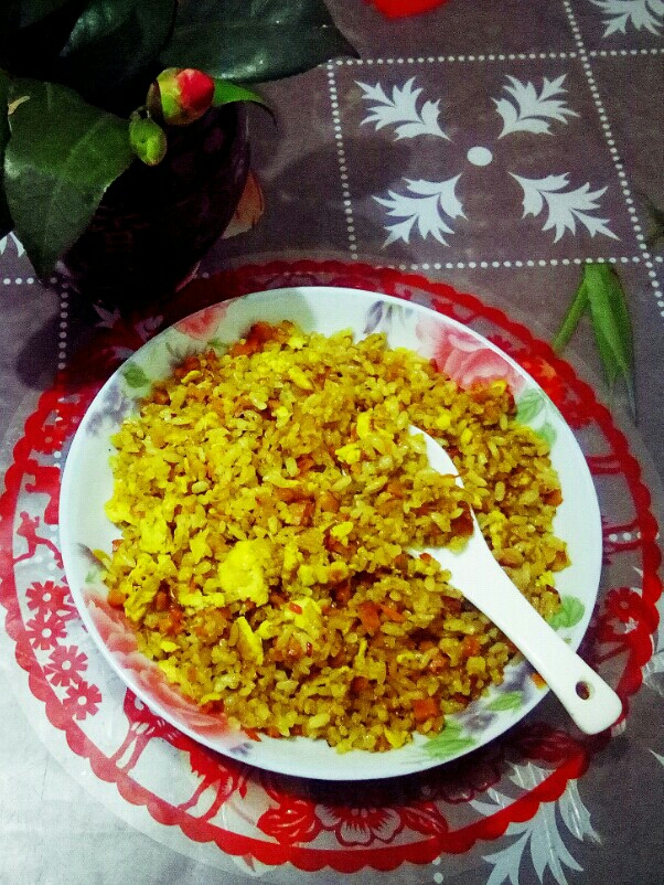 Curry Pineapple Egg Fried Rice