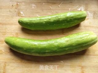 Sea Rice Mixed with Cucumber recipe