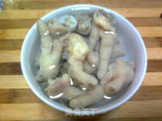 Yipin Fresh Vinegar Soaked Chicken Feet recipe