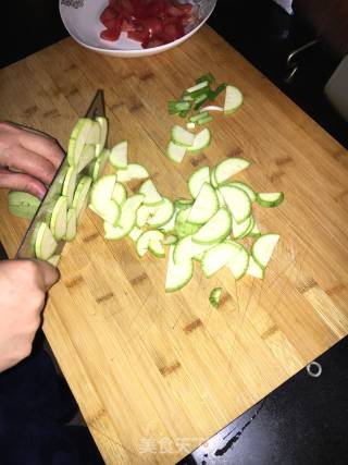 Stir-fried Zucchini with Tomatoes recipe