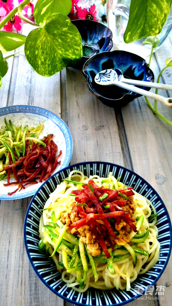 Noodles with Bacon, Zucchini and Egg Sauce recipe