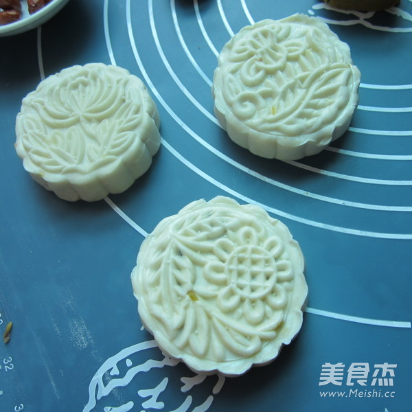 Bean Paste Mooncake recipe