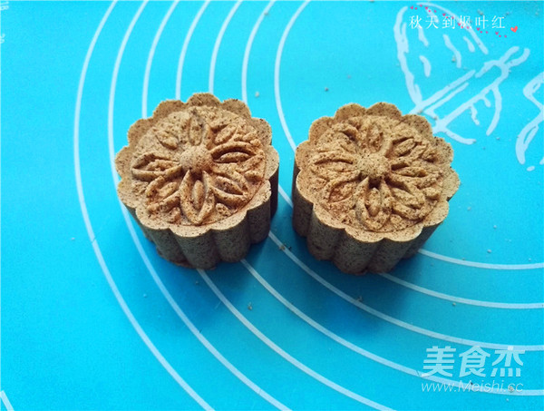 Childhood Memories-mung Bean Cake with Sesame Oil and Bean Paste recipe