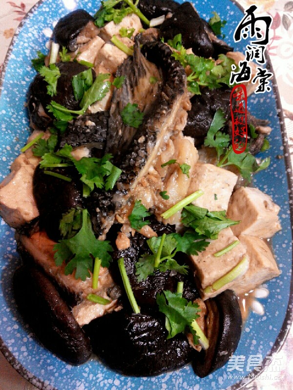 Stewed Fish Cubes with Mushrooms and Tofu recipe