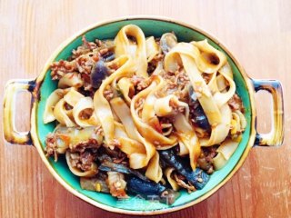 Braised Noodles with Eggplant and Minced Meat recipe