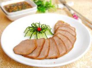 Prepare A Pot of Good Brine for The Hot Summer-brine Pork Tongue recipe