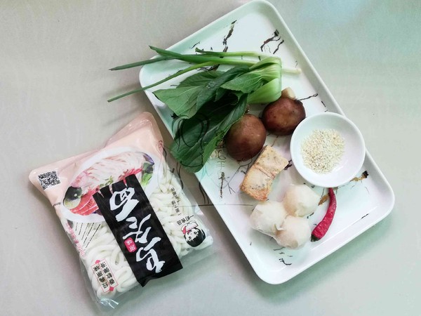 Sour Soup Fish Ball Udon Noodles recipe