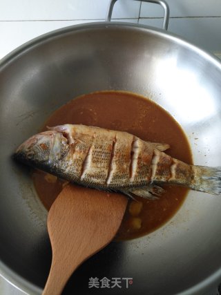 Grilled Sea Bass in Sauce recipe