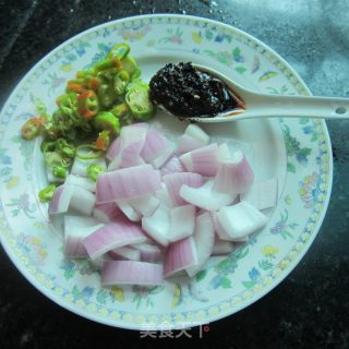 Fried Noodles with Onion recipe