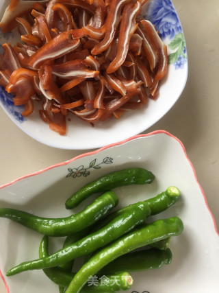 Twice-cooked Pork Ear Slices recipe