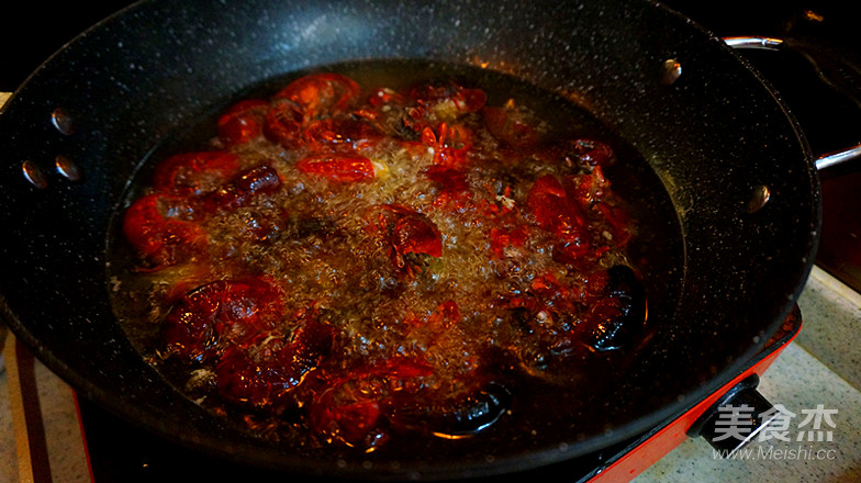 Stir-fried Lobster-the Whole Process of Cleaning Up The Lobster in Detail is Worthy of Your Support recipe