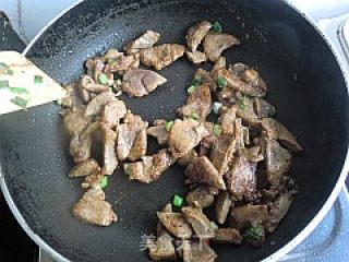 Stir-fried Pork Liver with Celery - Nourishing Liver in Spring recipe